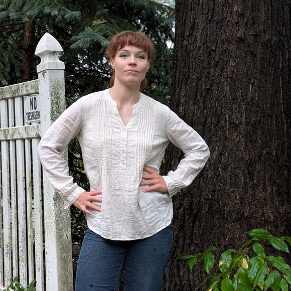 Linen Blouse - Picture 2 of 10